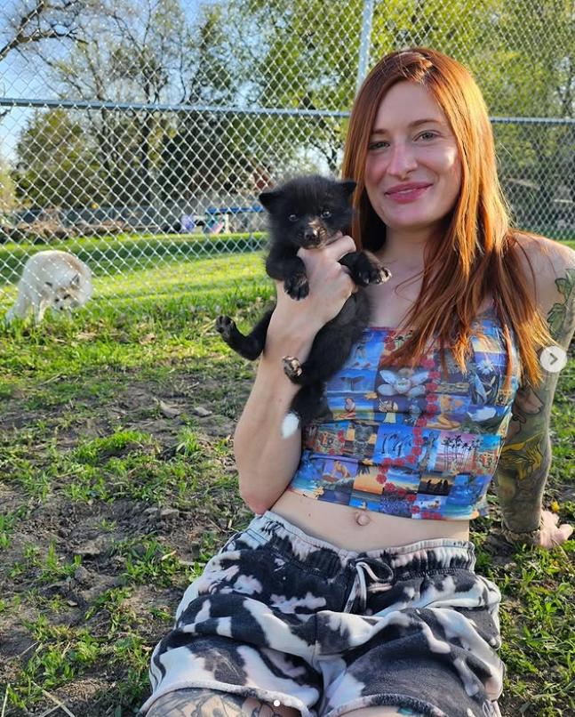 Gest șocant făcut de o vedetă YouTube care a fost hărțuită online. Soțul ei a transmis un mesaj tulburător: „Nu a mai putut suporta” 983763