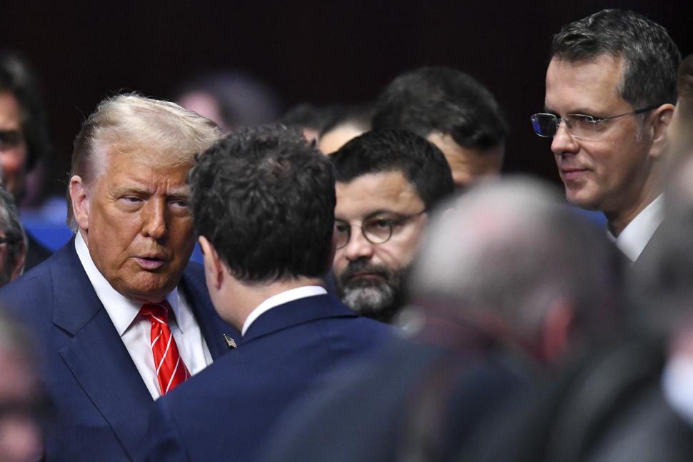 Imaginile zilei de la Summitul NATO. Vedeta reuniunii a fost președintele SUA Donald Trump. Edi Rama, în teniși la poza oficială 983705