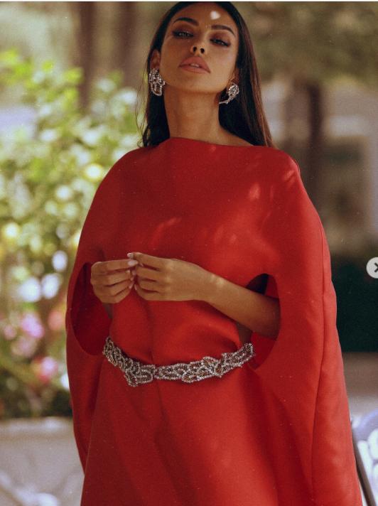 Mădălina Ghenea şi-a uimit încă o dată fanii cu un anunţ surpriză: „Mă simt recunoscătoare, entuziasmată și pregătită” 983728