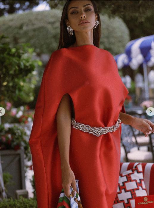 Mădălina Ghenea şi-a uimit încă o dată fanii cu un anunţ surpriză: „Mă simt recunoscătoare, entuziasmată și pregătită” 983729