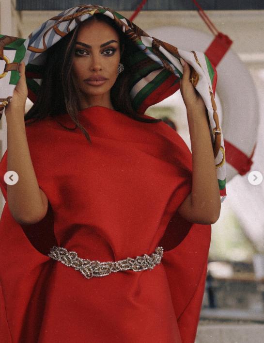 Mădălina Ghenea şi-a uimit încă o dată fanii cu un anunţ surpriză: „Mă simt recunoscătoare, entuziasmată și pregătită” 983732