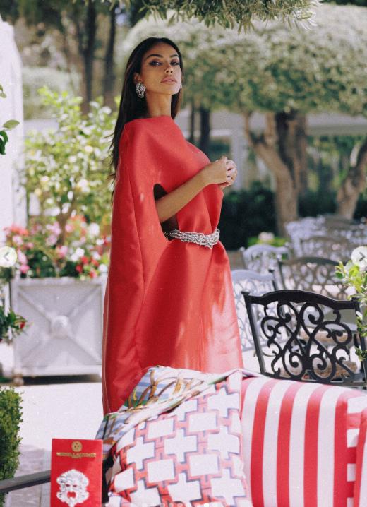 Mădălina Ghenea şi-a uimit încă o dată fanii cu un anunţ surpriză: „Mă simt recunoscătoare, entuziasmată și pregătită” 983735