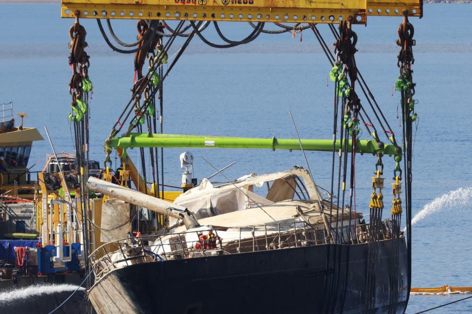 Primele imagini de pe camerele de video de pe iahtul scufundat Bayesian. Ce se observă în minutele dinaintea dezastrului 983869