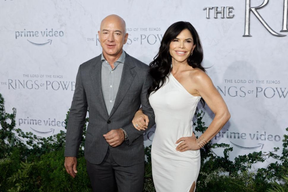 Protestatarii din Veneția sărbătoresc victoria, după ce Bezos și partenera lui și-au schimbat locația pentru nuntă: „Am câștigat”  983571