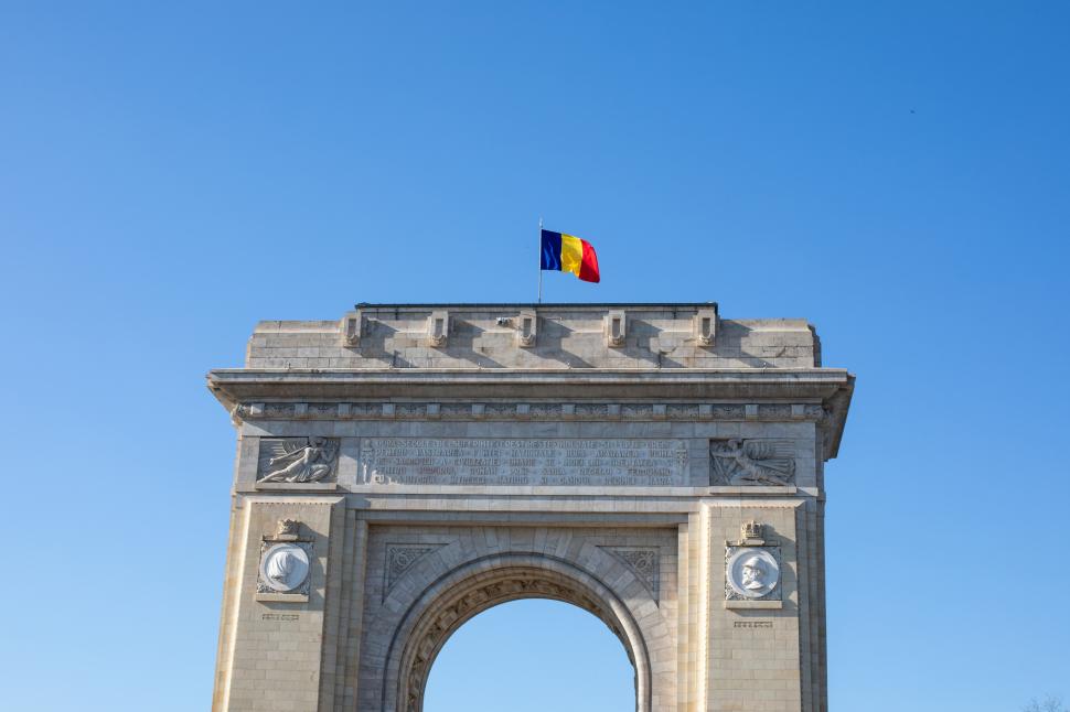 Ziua Drapelului Naţional. Ce reprezintă culorile de pe steagul României 983109