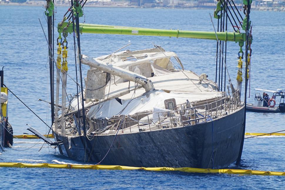 Ce comoară ascunde iahtul de lux Bayesian recuperat de pe fundul mării. Multe guverne din lume ar putea fi interesate 984516