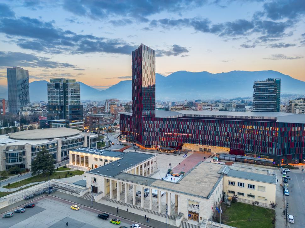 Cum se transformă una dintre cele mai sărace capitale din Europa în „New York-ul din Balcani”. Planul îndrăzneț al Albaniei 984266