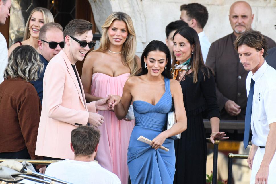 Nunta extravagantă de 3 zile a lui Jeff Bezos s-a încheiat cu o mega-petrecere în pijamale. Noi imagini spectaculoase din Veneția 984855