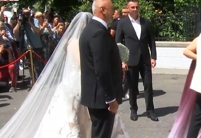 Primele imagini de la cununia religioasă a Kirei Hagi. La nunta de la Cernica sunt așteptați peste 1.000 de invitați 984891