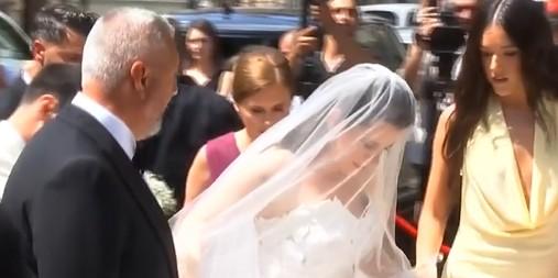 Primele imagini de la cununia religioasă a Kirei Hagi. La nunta de la Cernica sunt așteptați peste 1.000 de invitați 984894