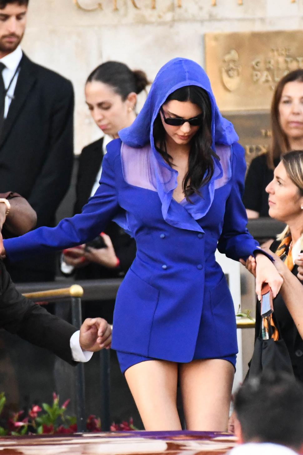 După nuntă, Jeff Bezos și Lauren Sanchez au plecat în Croația cu elicopterul pilotat de mireasă. De ce este „amărât” miliardarul 985044