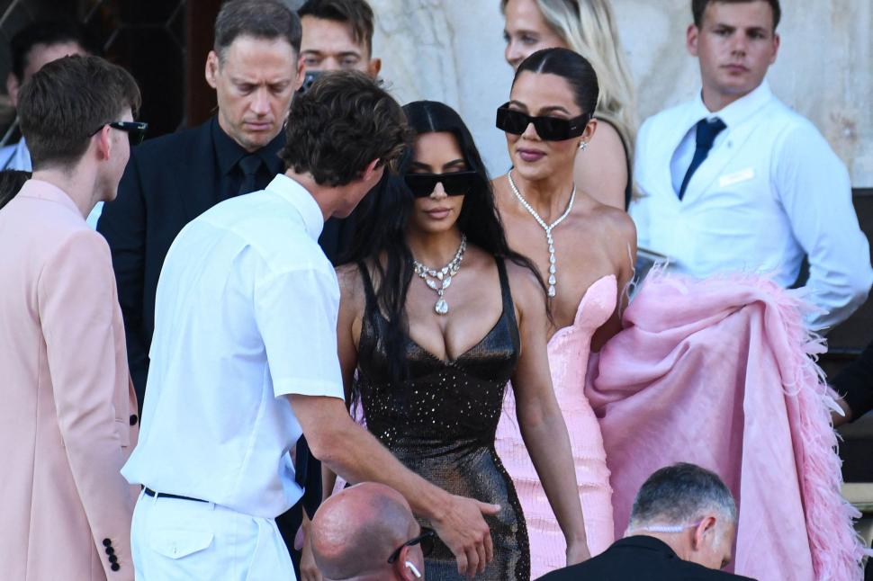 După nuntă, Jeff Bezos și Lauren Sanchez au plecat în Croația cu elicopterul pilotat de mireasă. De ce este „amărât” miliardarul 985046