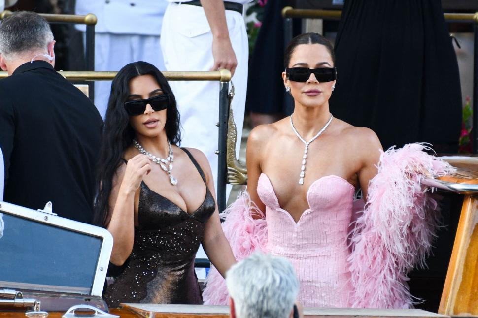 După nuntă, Jeff Bezos și Lauren Sanchez au plecat în Croația cu elicopterul pilotat de mireasă. De ce este „amărât” miliardarul 985050