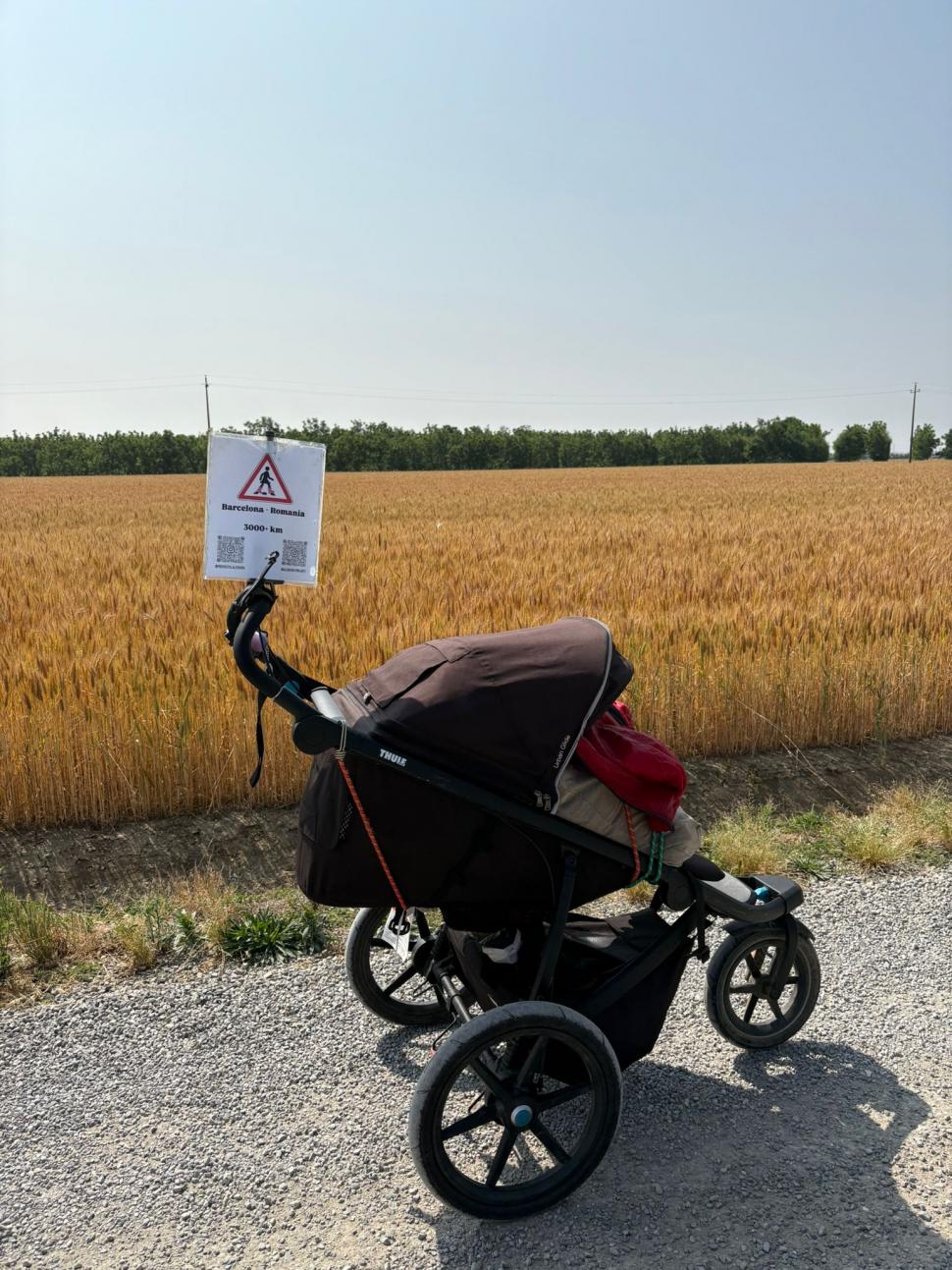 Mii de kilometri pe tocuri: Dora, tânăra care merge din Spania până în România pentru victimele traficului sexual 984587