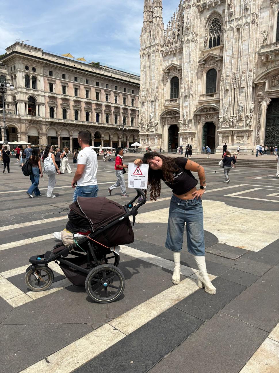 Mii de kilometri pe tocuri: Dora, tânăra care merge din Spania până în România pentru victimele traficului sexual 984591