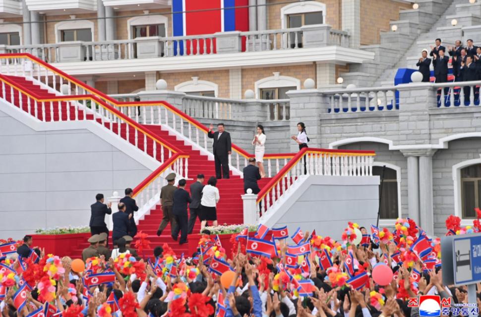 Prețul ireal al unei vacanțe la mare în Coreea de Nord, în resortul inaugurat de Kim Jong Un. Turiștii vor avea ghid și la plajă 985141