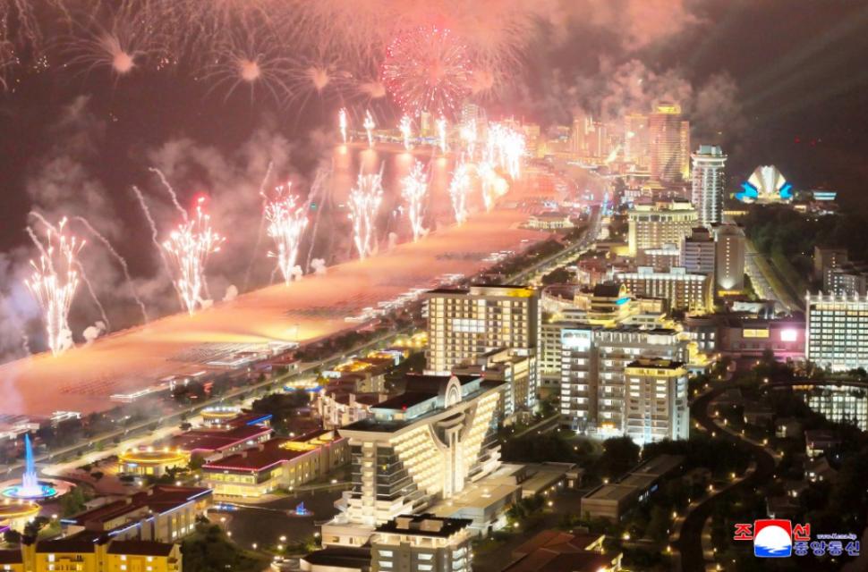 Prețul ireal al unei vacanțe la mare în Coreea de Nord, în resortul inaugurat de Kim Jong Un. Turiștii vor avea ghid și la plajă 985165