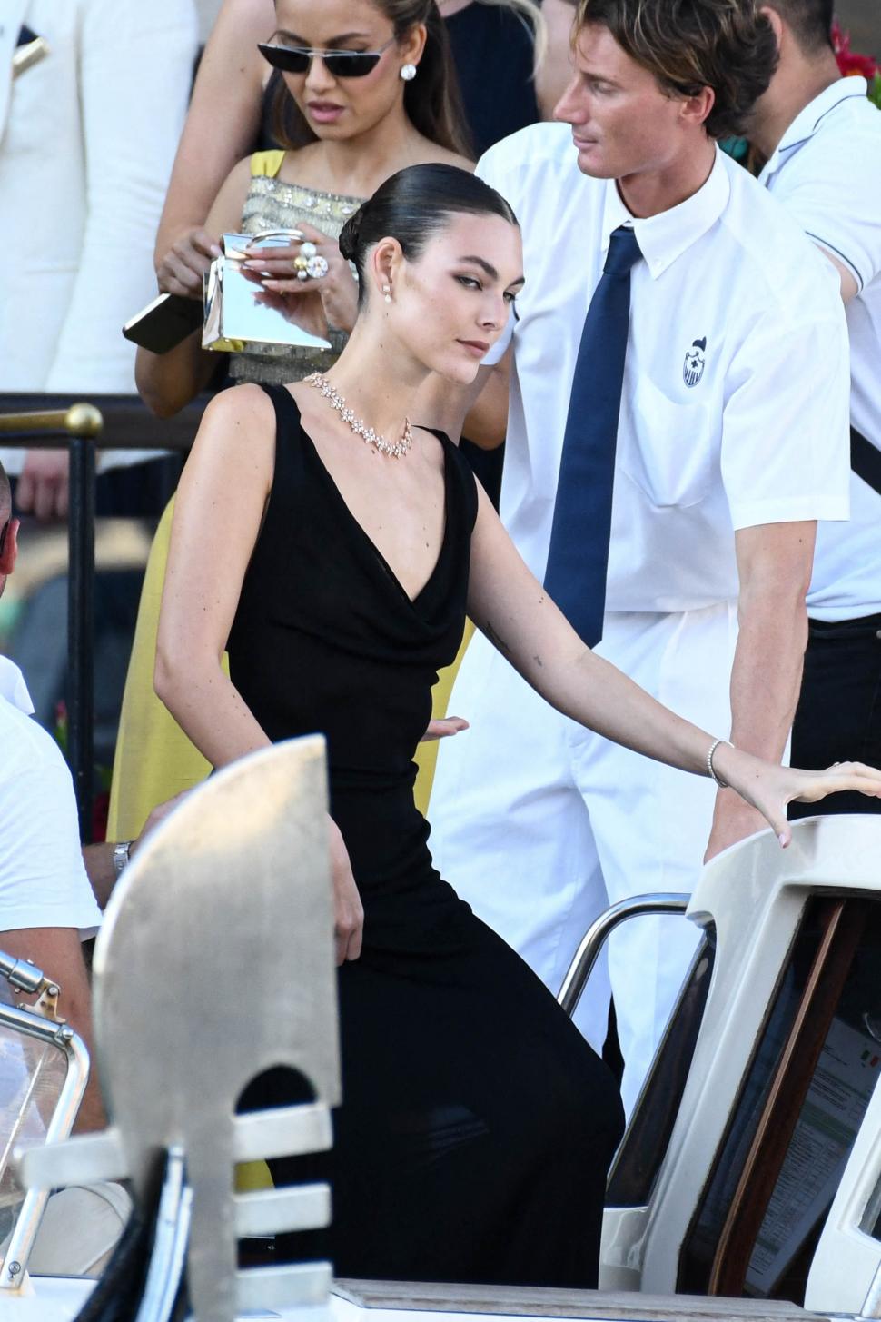 „Sunt groaznici”. Charlize Theron îi atacă pe Jeff Bezos și Lauren Sanchez după extravaganta nuntă de 50 de milioane de dolari 984952