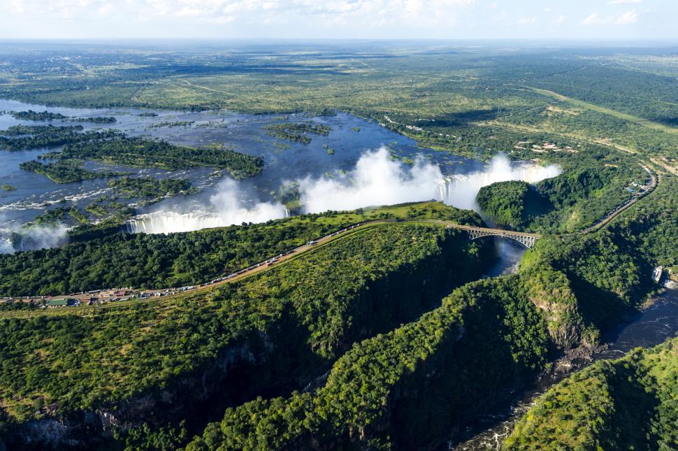 Avertisment dur: trei din patru situri UNESCO ar putea fi distruse fie de inundații, fie de secetă 985514