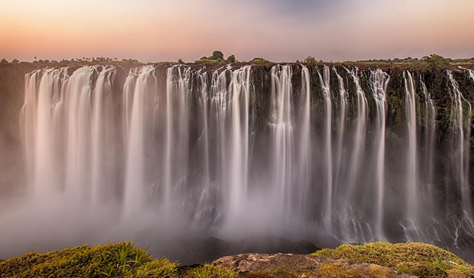 Avertisment dur: trei din patru situri UNESCO ar putea fi distruse fie de inundații, fie de secetă 985518