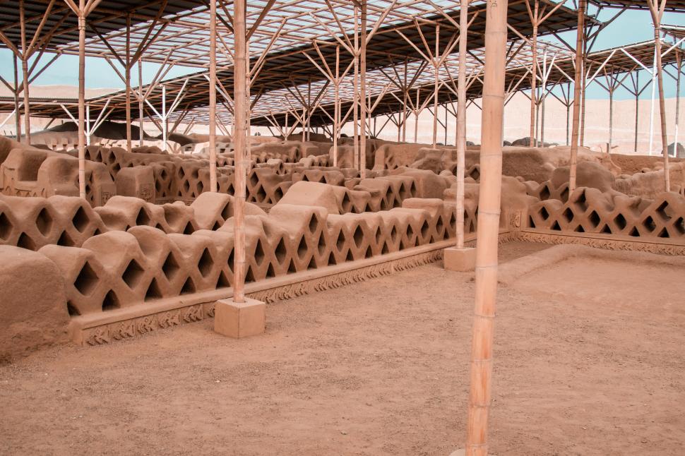 Avertisment dur: trei din patru situri UNESCO ar putea fi distruse fie de inundații, fie de secetă 985525