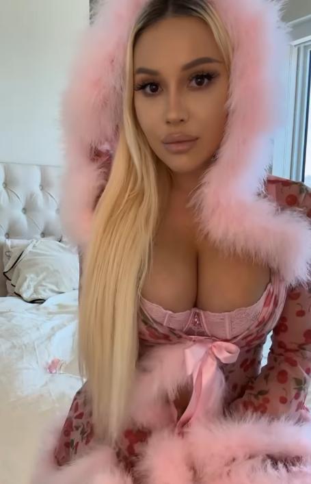 Moartea învăluită în mister a unei vedete de filme pentru adulți, de 28 de ani. A apărut și într-un documentar Netflix 985808