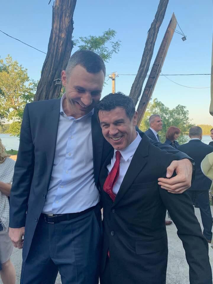 Sicriul cu trupul neînsufleţit al lui Mihai Leu va fi dus miercuri la Hunedoara. Înmormântarea va avea loc vineri 985798