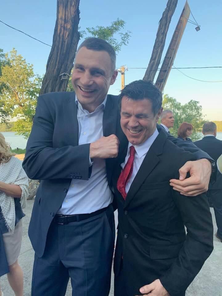 Sicriul cu trupul neînsufleţit al lui Mihai Leu va fi dus miercuri la Hunedoara. Înmormântarea va avea loc vineri 985799