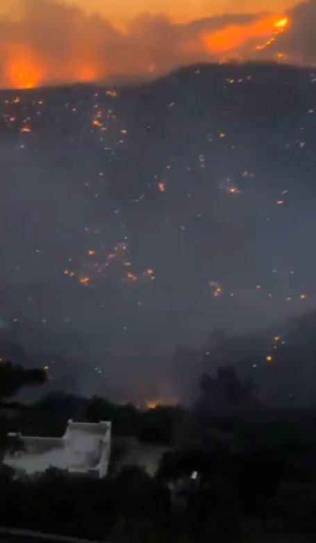 Incendii grave de vegetaţie în Creta, Kythera și Halkidiki, unde sunt turiști români în vacanță 986138