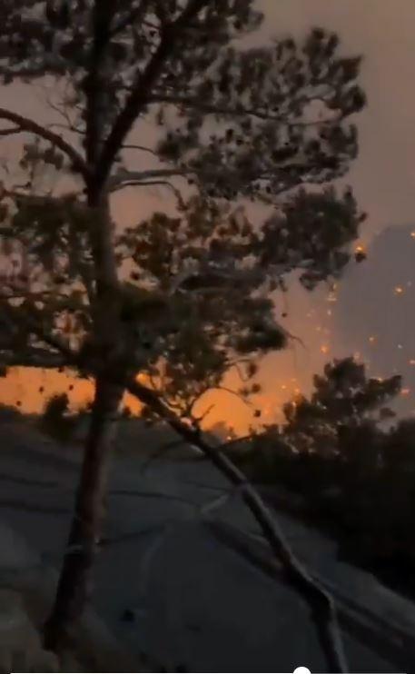 MAE, atenţionare de călătorie pentru Grecia: Risc crescut de incendii de vegetaţie. Peste 1.500 de oameni, evacuaţi din calea focului 986116