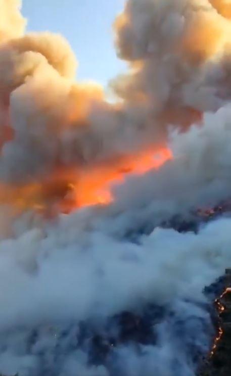 MAE, atenţionare de călătorie pentru Grecia: Risc crescut de incendii de vegetaţie. Peste 1.500 de oameni, evacuaţi din calea focului 986122