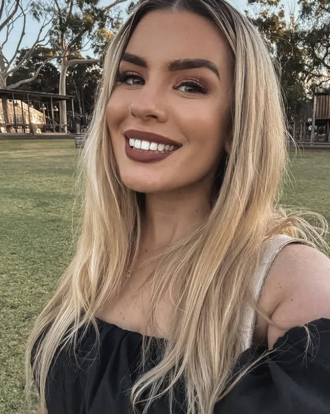 Mărturia unei vedete OnlyFans. Ce s-a întâmplat când fiul ei de 11 ani a aflat cu ce se ocupa 986353