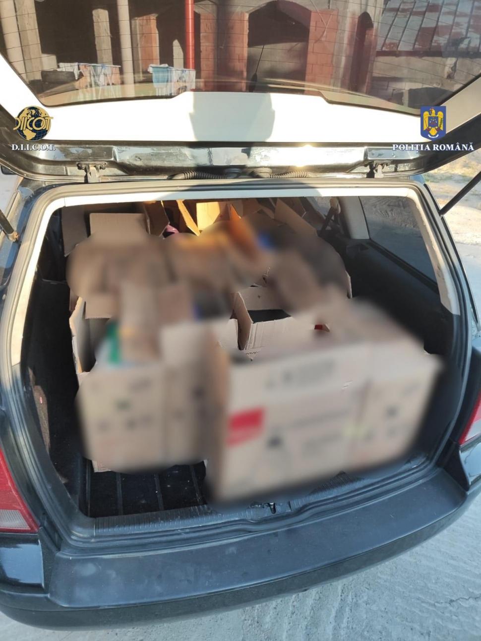 Zeci de percheziții la o rețea de contrabandiști cu detergenți din Ucraina. Marfa era vândută în ambalajele unor branduri cunoscute 986129