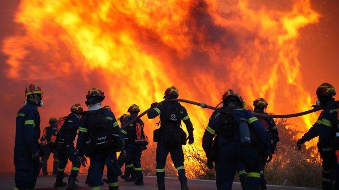 Cât de sigur e să mergi acum în Creta mistuită de incendii și ce șanse sunt să îți primești banii înapoi dacă anulezi vacanța 986520