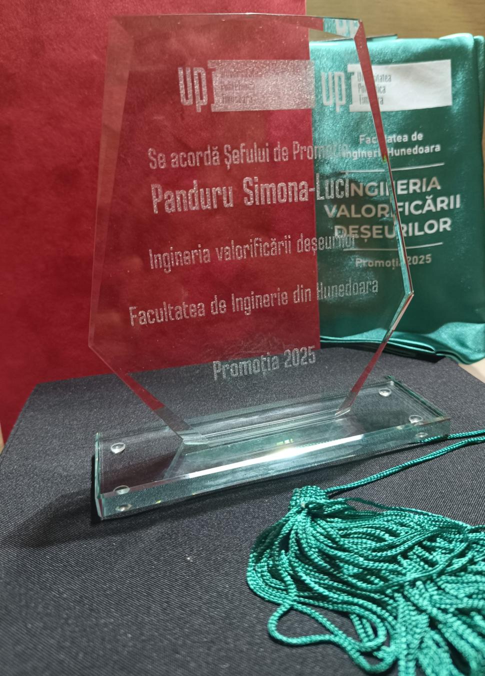 De la o viață frântă la șefă de promoție: „Nu sunt o victimă. Sunt o învingătoare” 985596