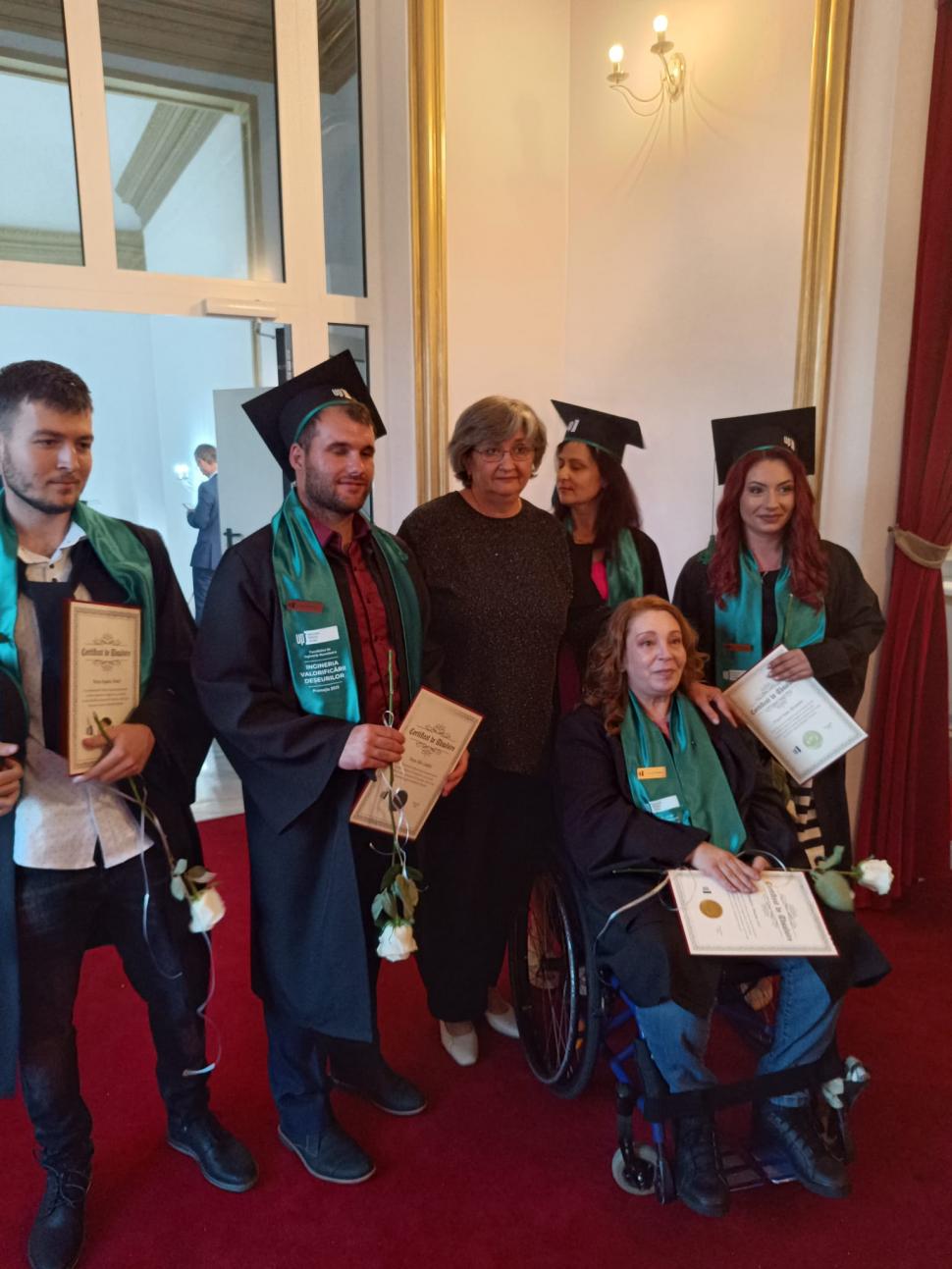 De la o viață frântă la șefă de promoție: „Nu sunt o victimă. Sunt o învingătoare” 985598