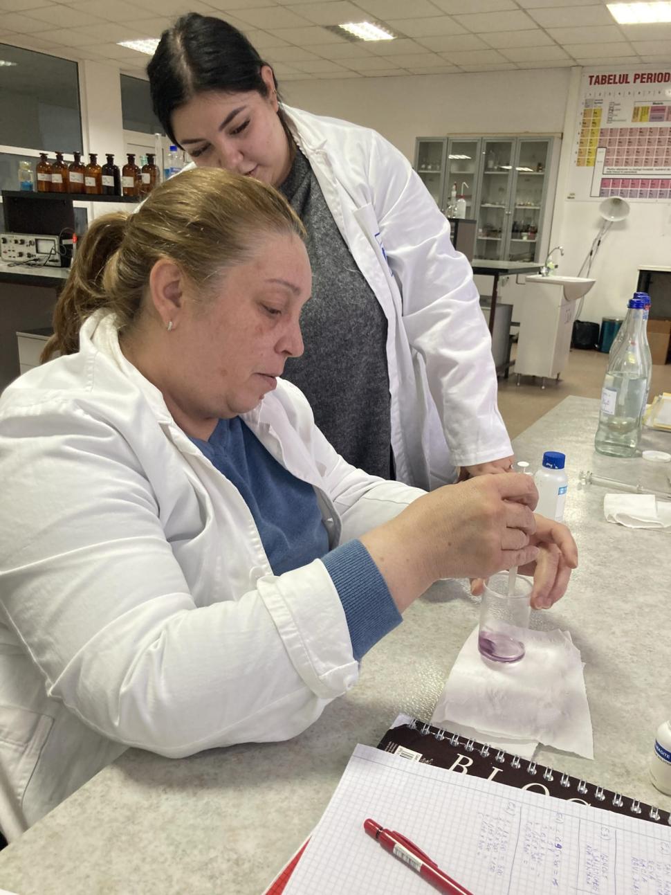 De la o viață frântă la șefă de promoție: „Nu sunt o victimă. Sunt o învingătoare” 985606