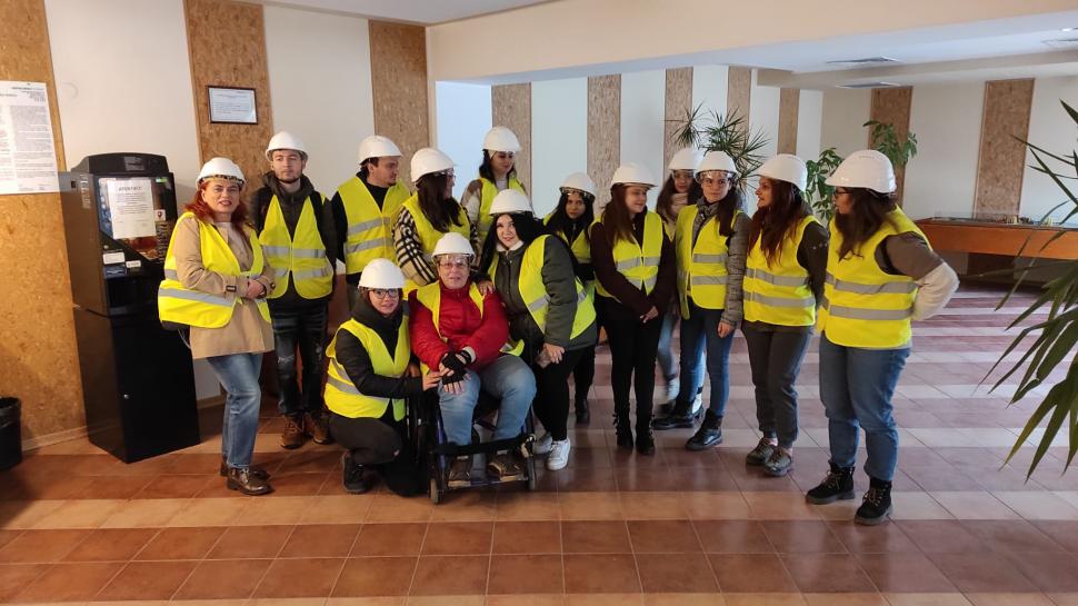 De la o viață frântă la șefă de promoție: „Nu sunt o victimă. Sunt o învingătoare” 985607