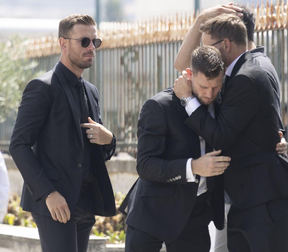 Diogo Jota şi fratele său, Andre Silva, au fost înmormântaţi. „Solidaritatea în dragoste e întotdeauna mai puternică decât moartea” 986724