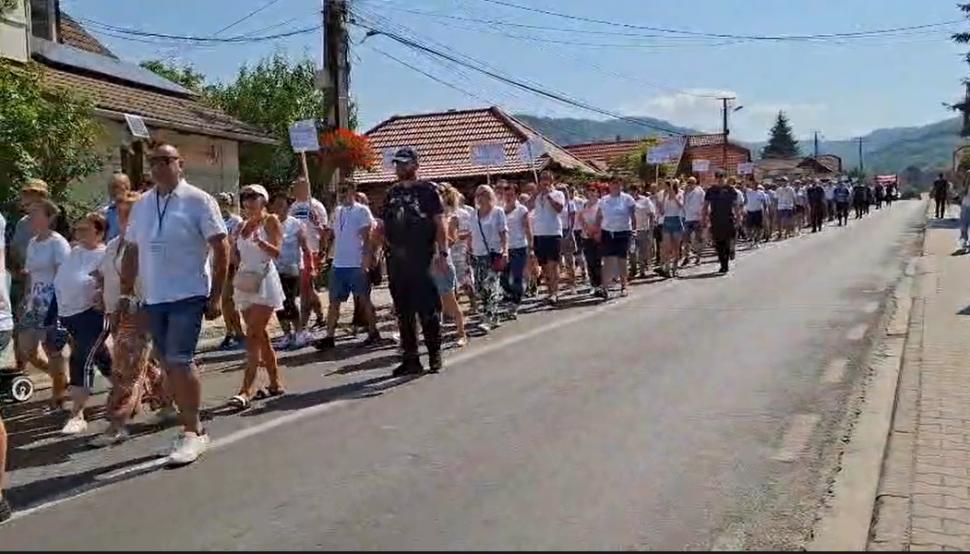 Sute de oameni au protestat la Praid: „Pentru noi, mina este centrul lumii” 986707