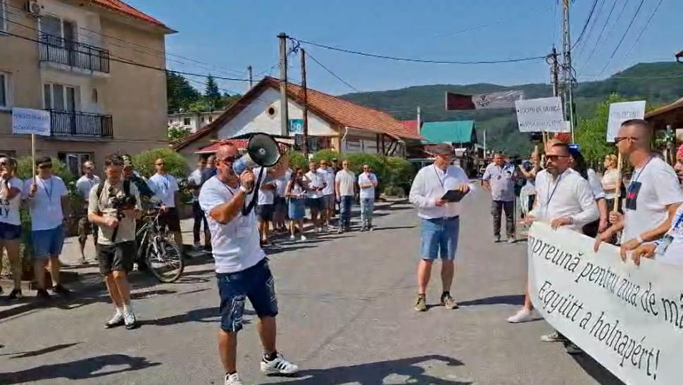 Sute de oameni au protestat la Praid: „Pentru noi, mina este centrul lumii” 986709