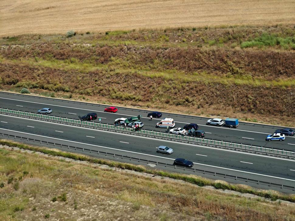 Carambol pe A2. A fost activat Planul Roșu de Intervenție. Imagini cu desfășurarea impresionantă de forțe 986806