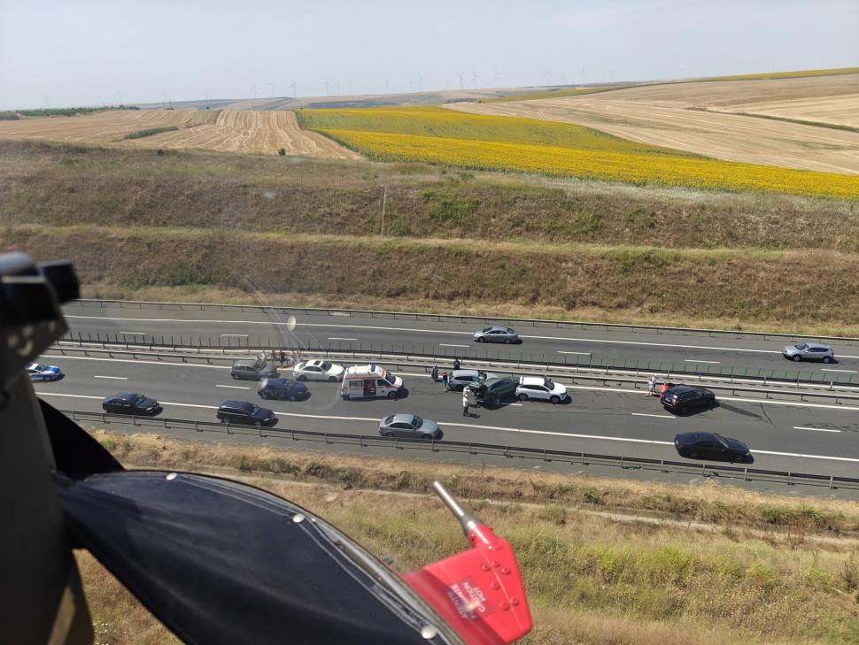 Carambol pe A2. A fost activat Planul Roșu de Intervenție. Imagini cu desfășurarea impresionantă de forțe 986808