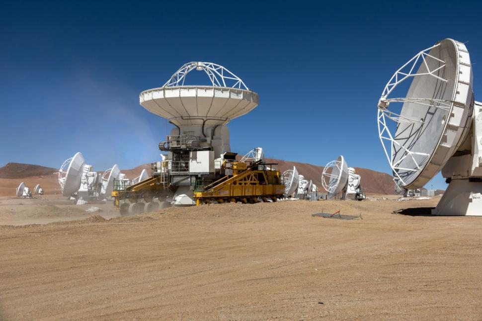 Ninge în deșertul Atacama. Și nu oricum: cea mai puternică rețea de radiotelescoape de pe Pământ a intrat „în modul de supraviețuire” 986859