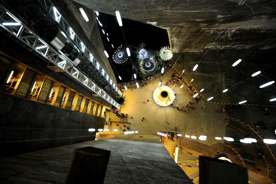 „Orașul de sare” din inima Transilvaniei: Ce se ascunde la 120 de metri sub pământ 986843