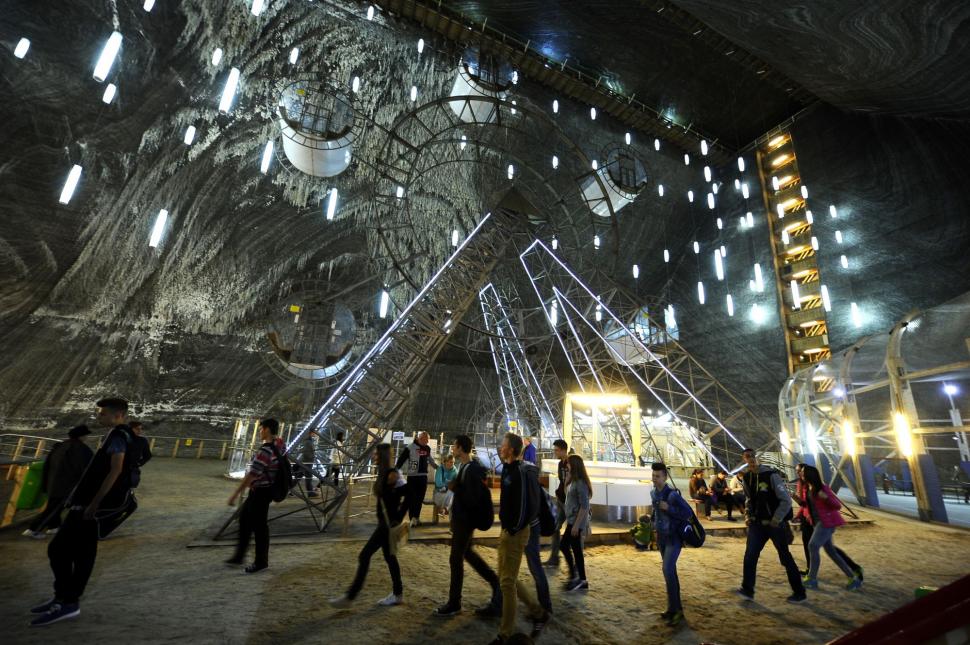 „Orașul de sare” din inima Transilvaniei: Ce se ascunde la 120 de metri sub pământ 986846