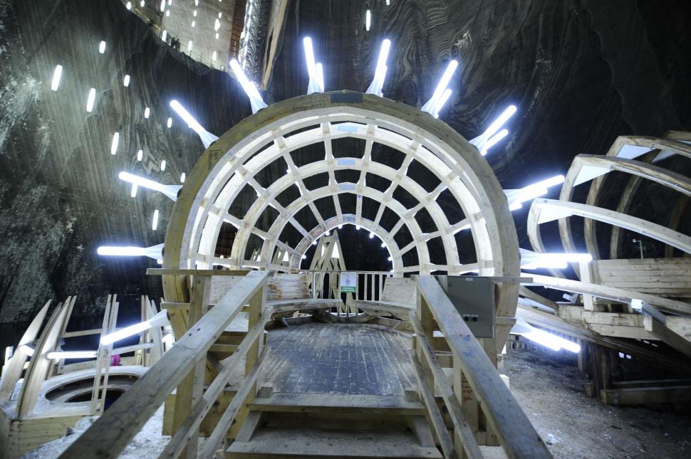 „Orașul de sare” din inima Transilvaniei: Ce se ascunde la 120 de metri sub pământ 986847