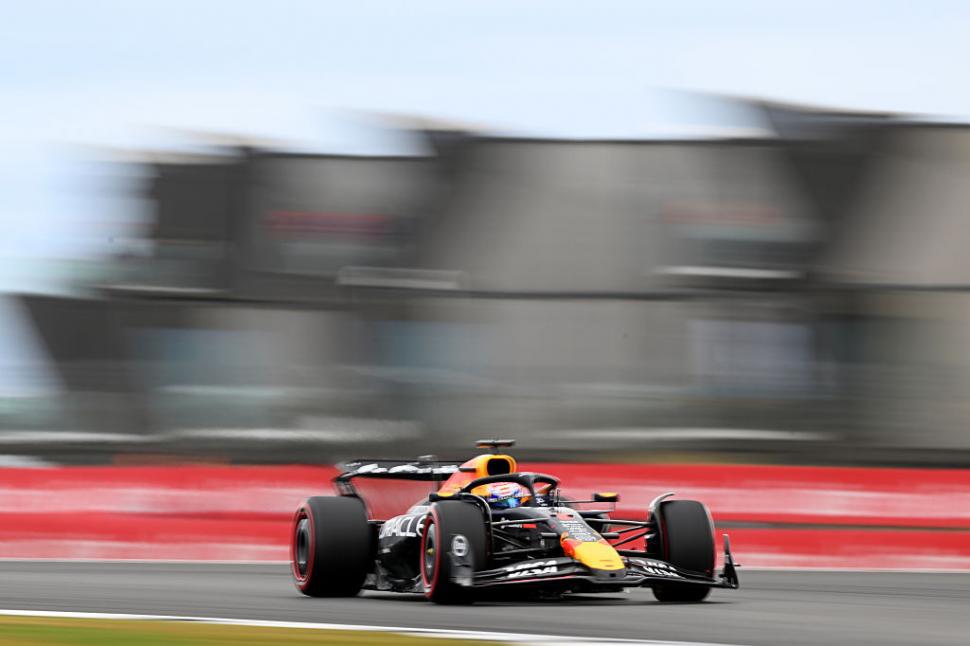 Start exploziv la Silverstone: Max Verstappen în pole position, ploaia poate schimba totul 986821