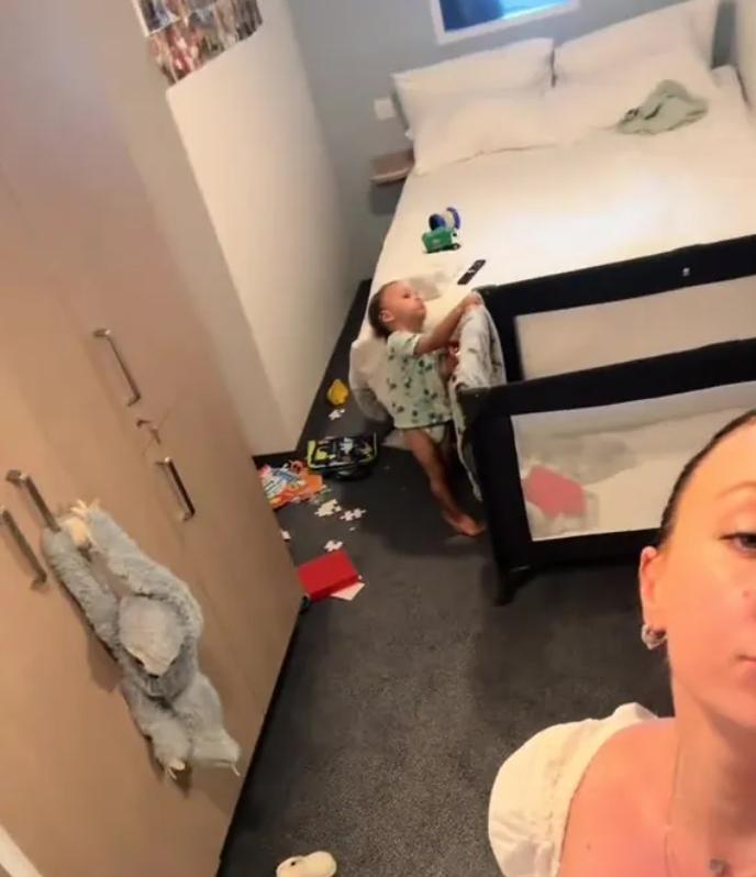 O femeie cu un copil de 2 ani spune cum e să locuiești pe un vas de croazieră, cu totul gratuit. Există, totuși, un dezavantaj 987384