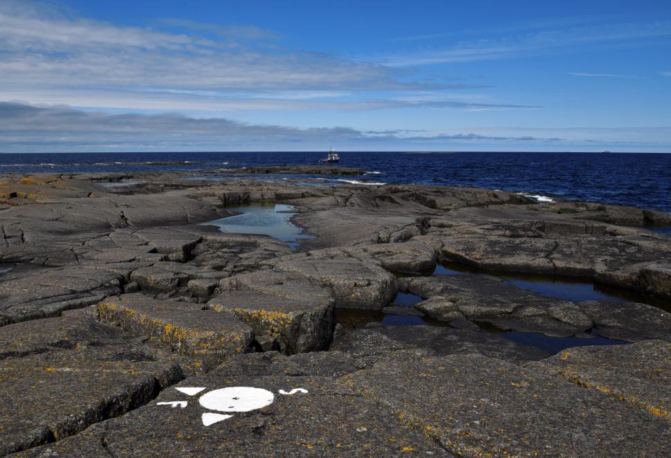 O insulă europeană minusculă este împărțită între două țări. E atât de mică încât poate fi traversată în câteva minute 987331